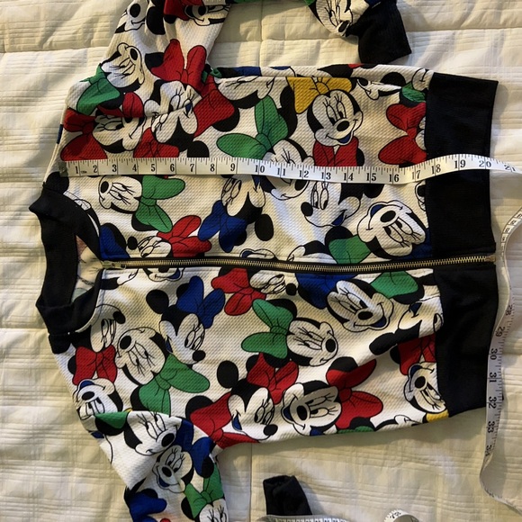 Minnie mouse. Sweater - Picture 3 of 4